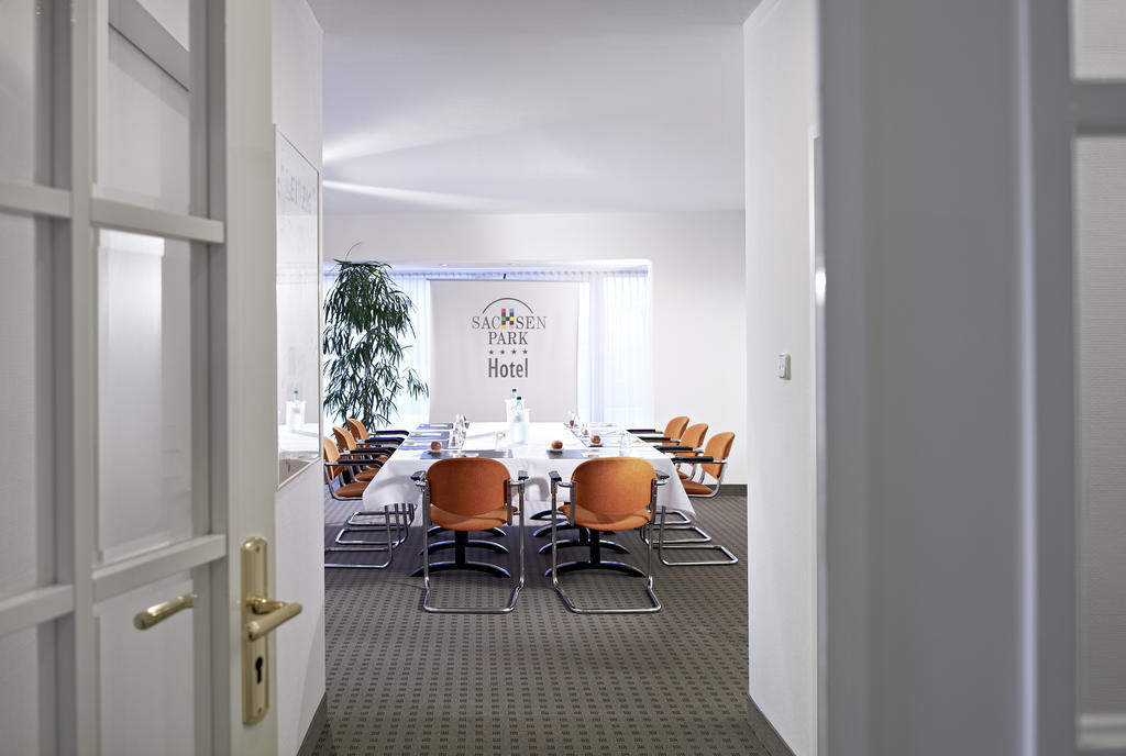 Sachsenpark-Hotel Leipzig Ngoại thất bức ảnh